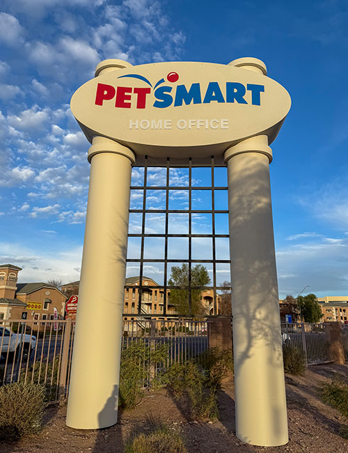 pet smart sign